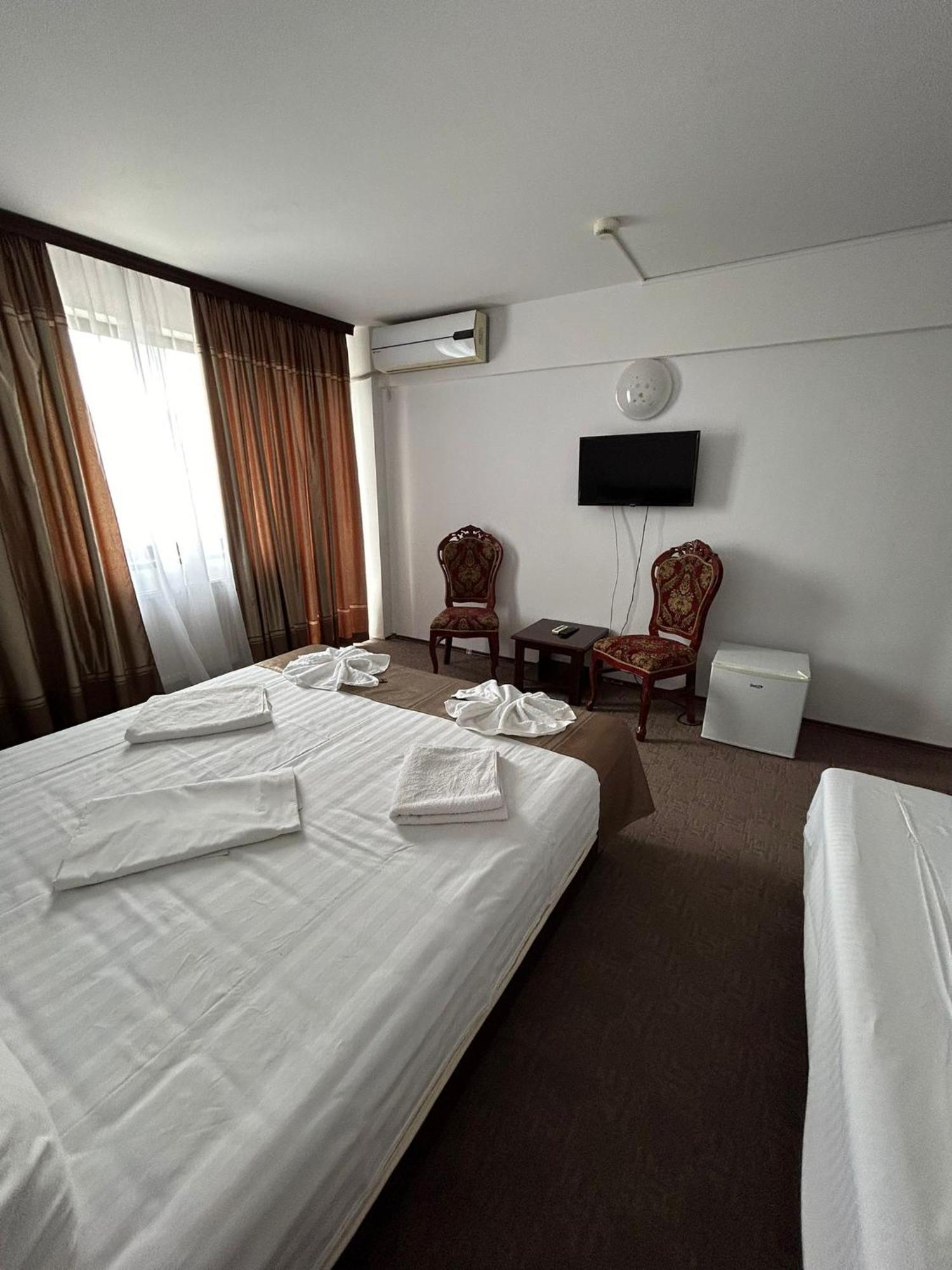 Hotel Orient Mamaia Nord Năvodari Exterior foto